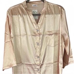 ✨✨NWT Silky Pink Sleep Shirt Dress